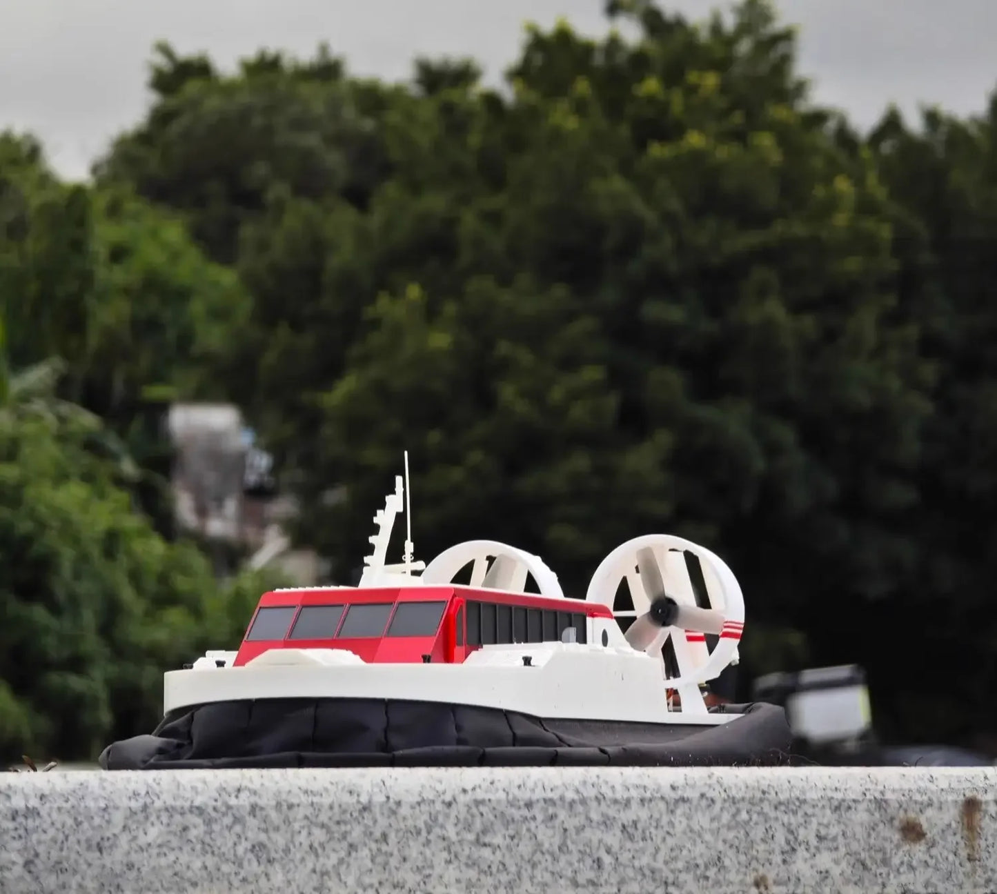 45CM Amphibious Hovercraft RC Wind Boat RTR