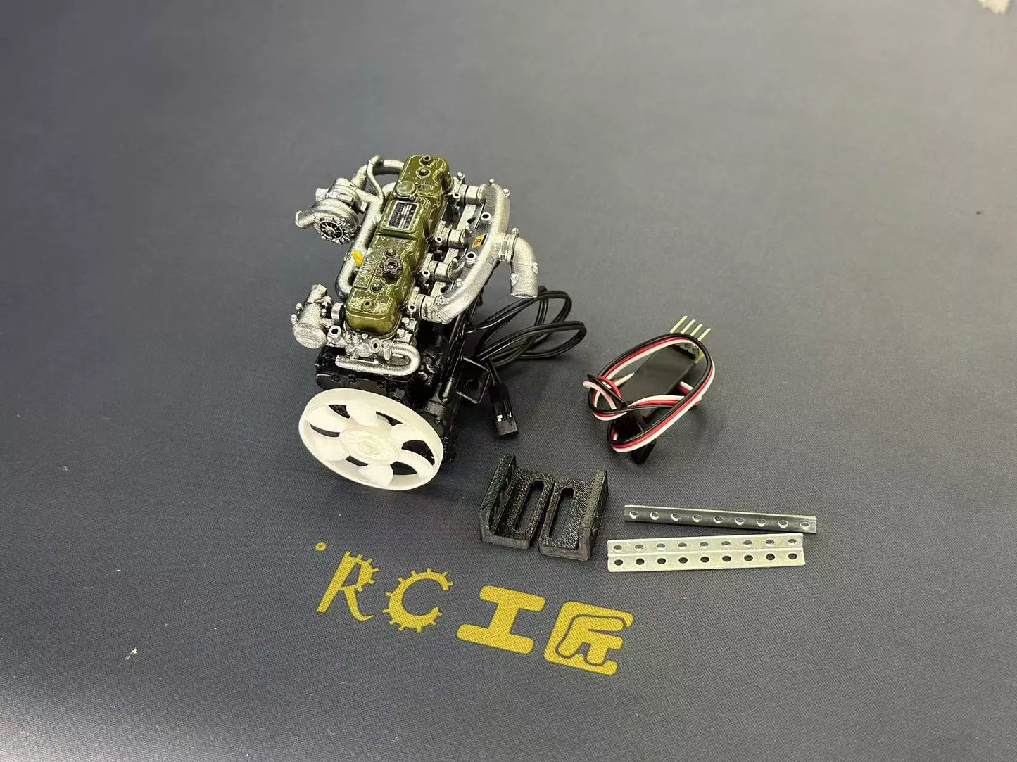 1/10 rc car simulation inline four-cylinder engine model with motor